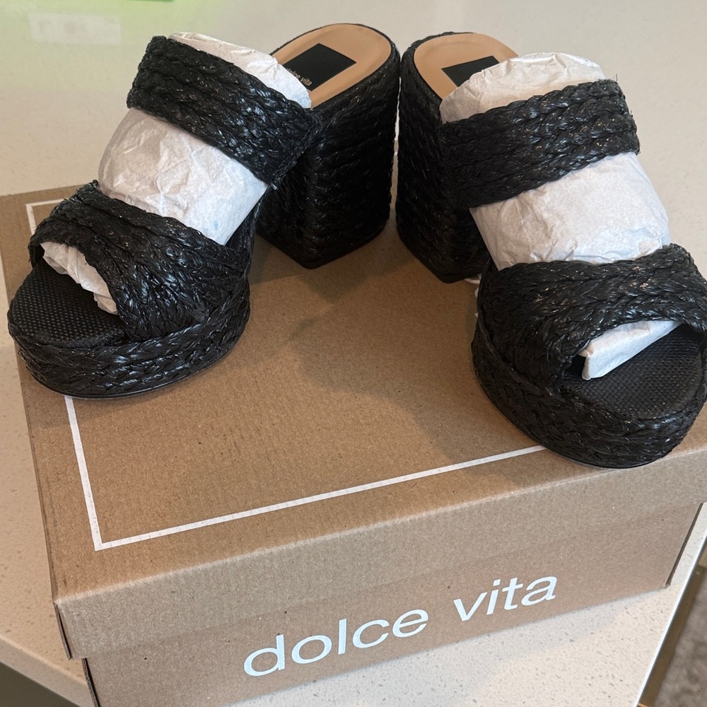 Dolce Vita Black Latoya Platform Sandals